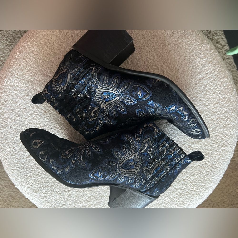 Jeffrey Campbell Viggo Blue Brocade Ankle Booties Size 6 - Picture 8 of 11